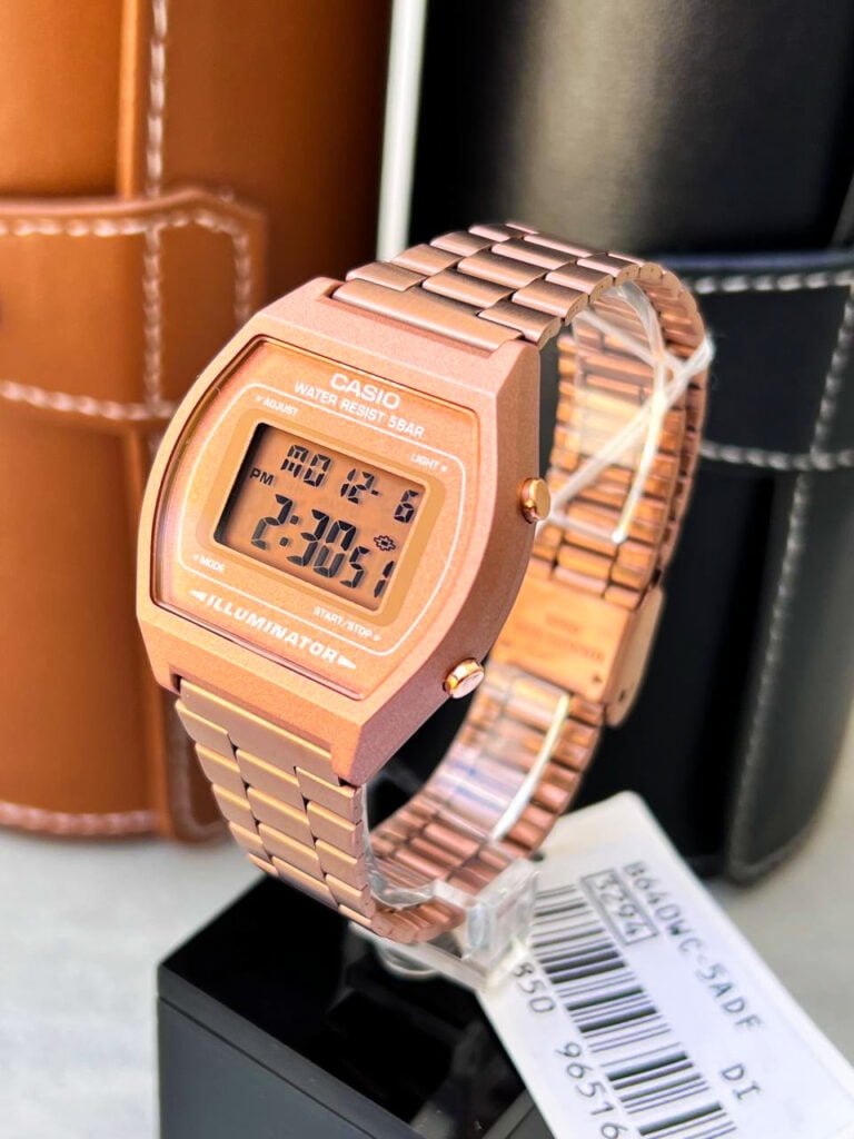 Reloj Casio RETRO (B640WC-5ADF)