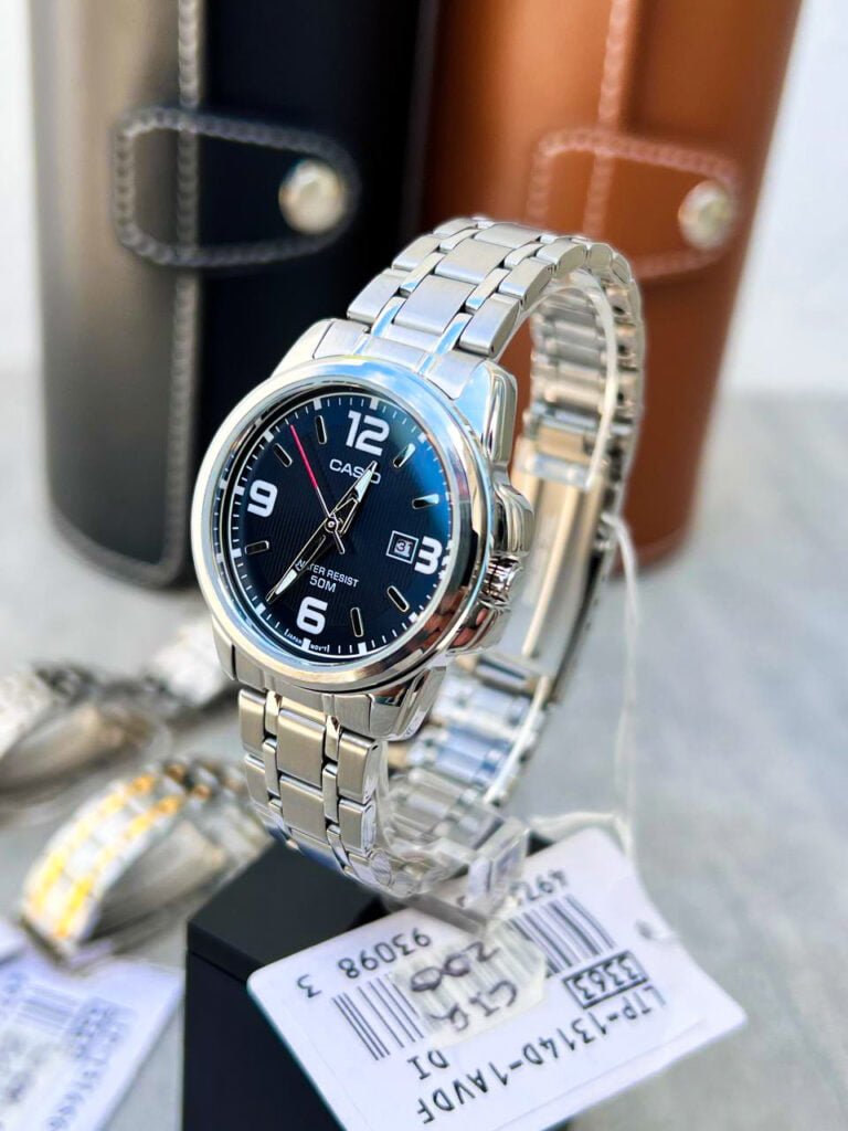 Reloj Casio RETRO (LTP-1314D-1AVDF)