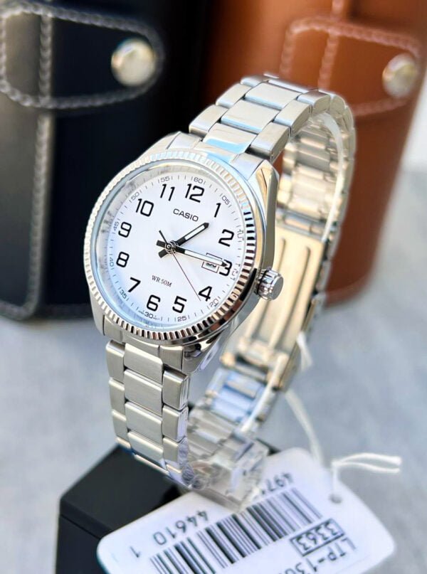 Reloj Casio RETRO (LTP-1302D-7BVDF)