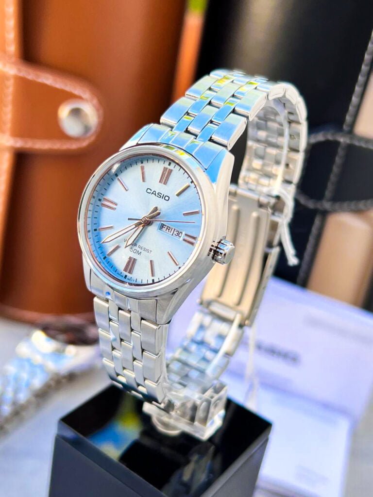 Reloj Casio RETRO (LTP-1335D-2AVDF)