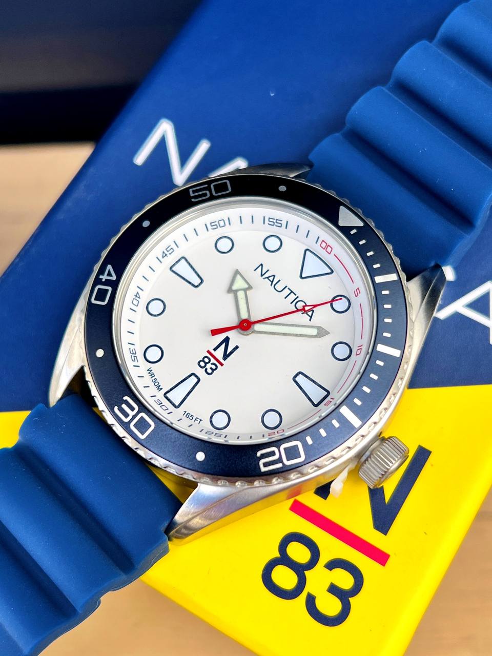 Orologio Uomo Nautica NAPFWF116 – 44mm – Cassa In Acciaio, Quadrante Blu, Cinturino Rosso Silicone
