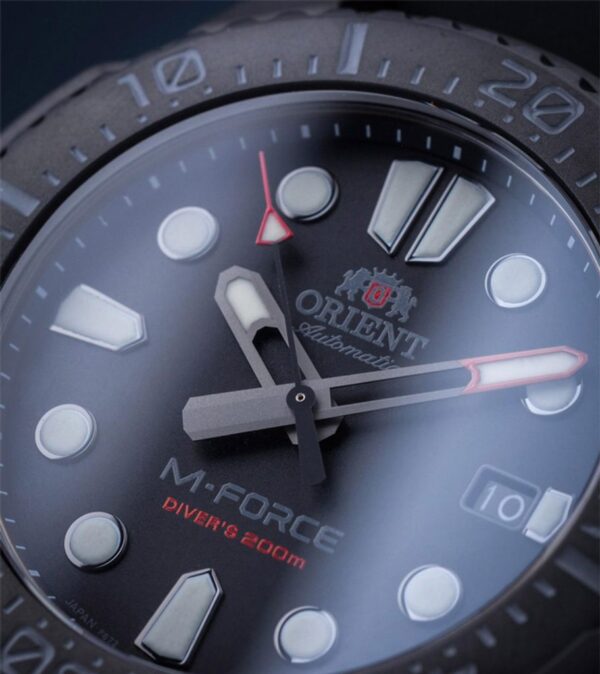 Reloj Orient  (RA-AC0L03B) M Force Diver  Mecánico con Correa de Silicona de 45 mm - Imagen 4