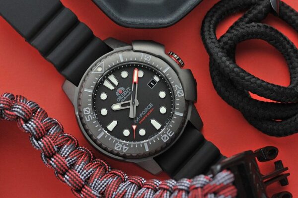 Reloj Orient  (RA-AC0L03B) M Force Diver  Mecánico con Correa de Silicona de 45 mm