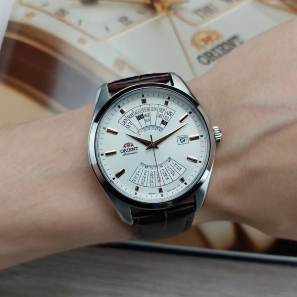 Reloj Orient Automatico (RA-BA0005S) Calendario Multianual Mecánico Contemporáneo, Correa de piel - 43,5 mm - Imagen 4