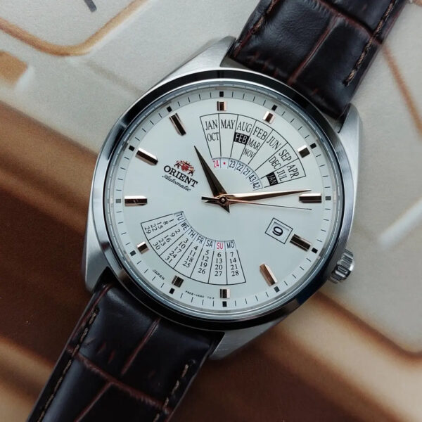 Reloj Orient Automatico (RA-BA0005S) Calendario Multianual Mecánico Contemporáneo, Correa de piel - 43,5 mm - Imagen 5