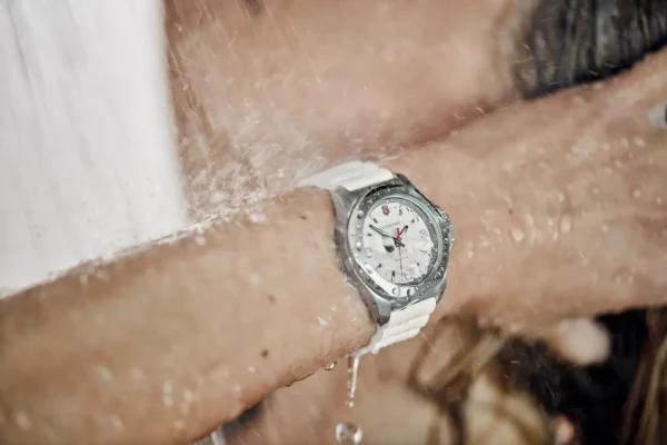 Reloj Victorinox Dama (241921) I.N.O.X. V - Imagen 4