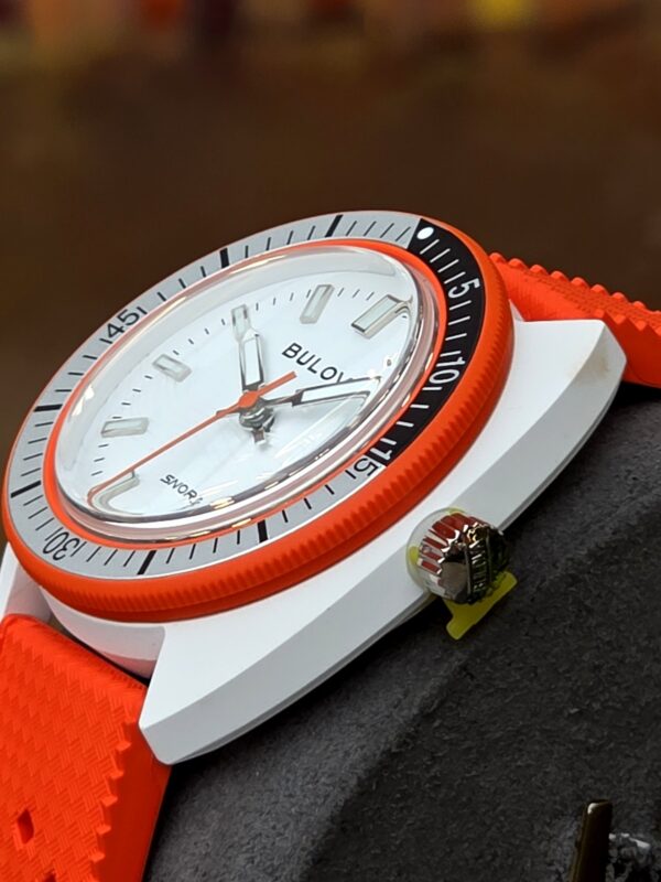 RELOJ BULOVA  ESNORQUEL (98B448) PEZ PAYASO - Imagen 3