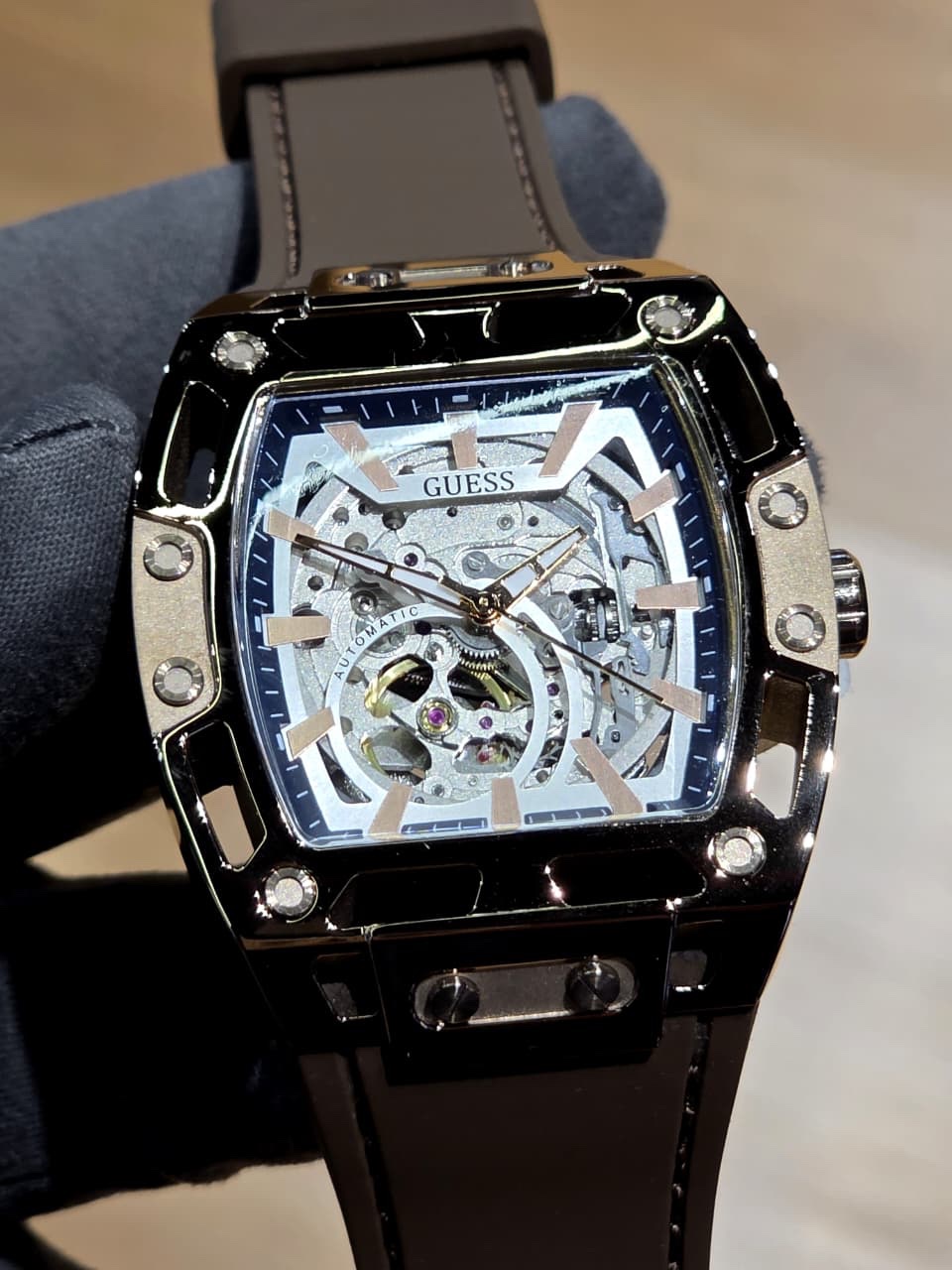 Reloj Guess Phoenix GW0980G3 6 Reloj Guess Phoenix GW0980G3 - Imagen 6