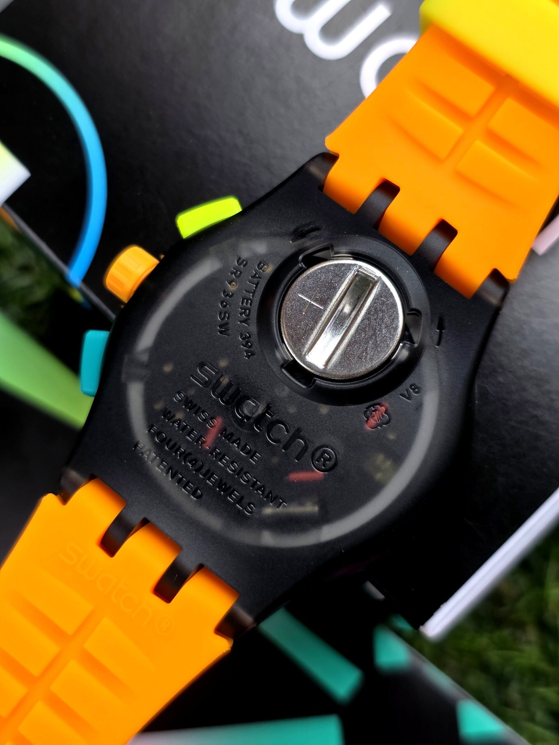 SWATCH NEON SIGNAL FLAG (SUSB422) 2 SWATCH NEON SIGNAL FLAG (SUSB422) - Imagen 2