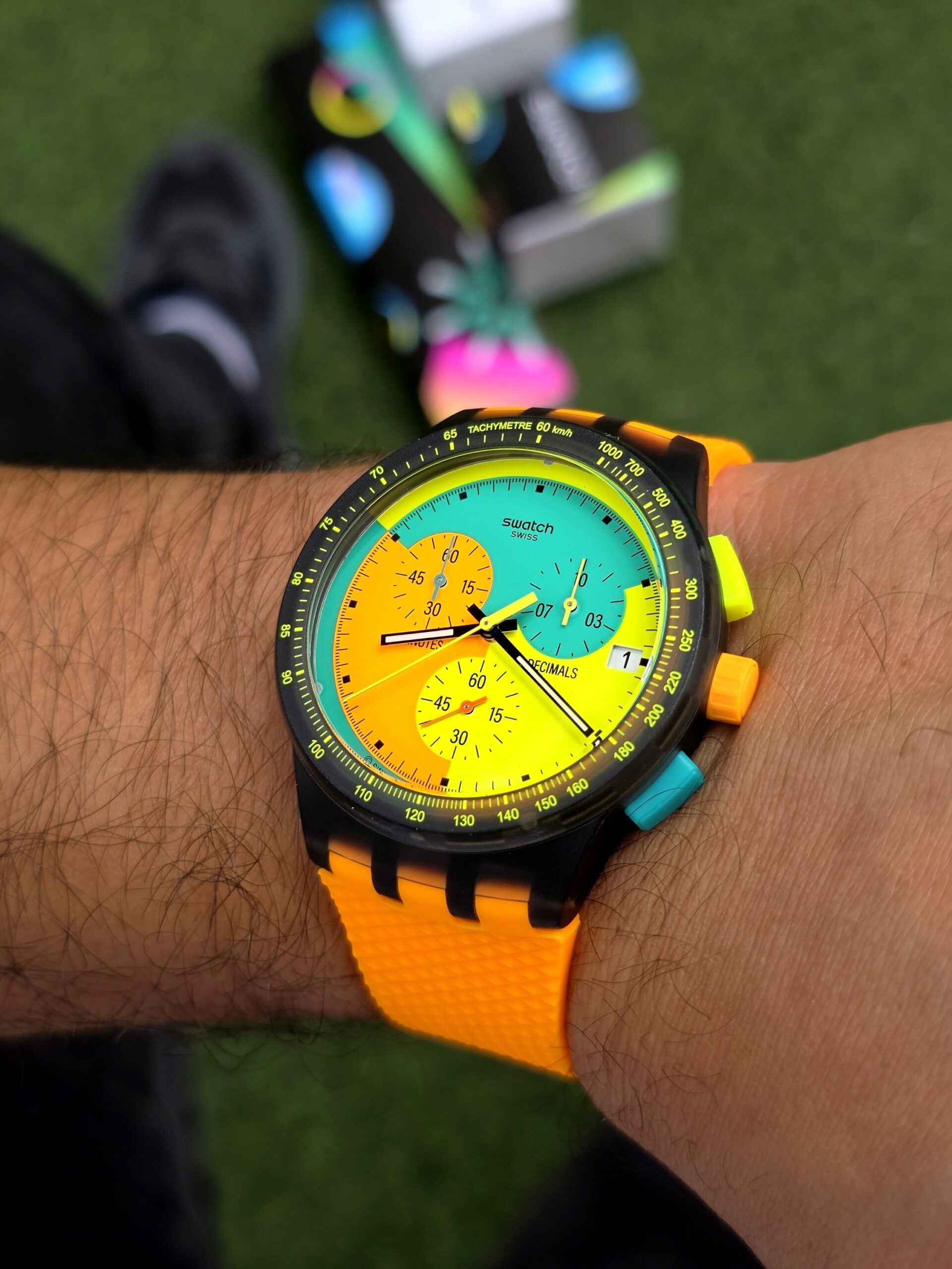 SWATCH NEON SIGNAL FLAG (SUSB422) 1 SWATCH NEON SIGNAL FLAG (SUSB422)