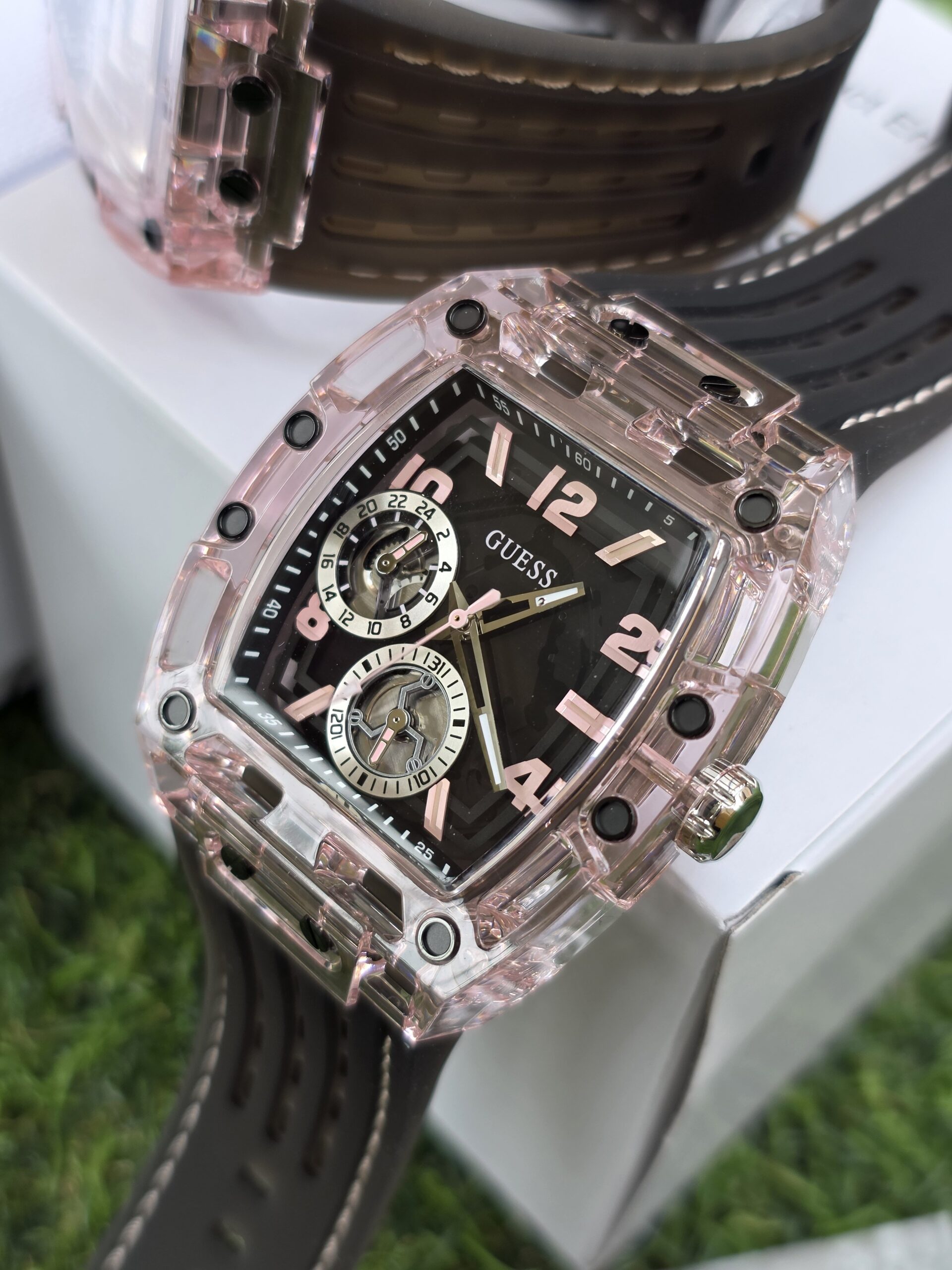 Reloj Guess Sporting Pink (GW0032G3) 2 Reloj Guess Sporting Pink (GW0032G3) - Imagen 2