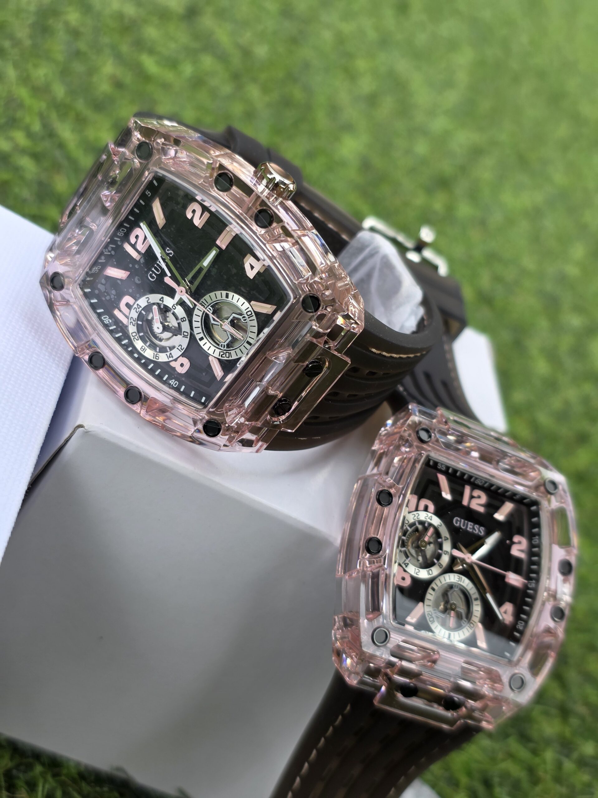 Reloj Guess Sporting Pink (GW0032G3) 3 Reloj Guess Sporting Pink (GW0032G3) - Imagen 3