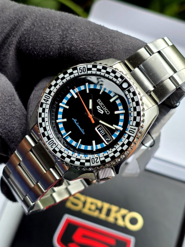 NUEVO Reloj Seiko 5 Sports Automático EDICION ESPECIAL BANDERA A CUADROS (SRPK67K1)