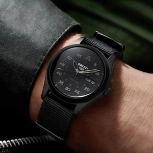 Reloj Seiko 5 Sports Hombre (SRPJ11K1)