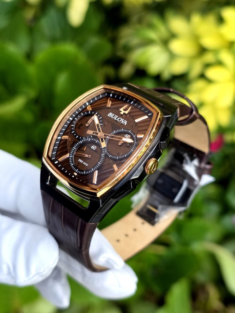 Reloj Bulova Curv (98A264)
